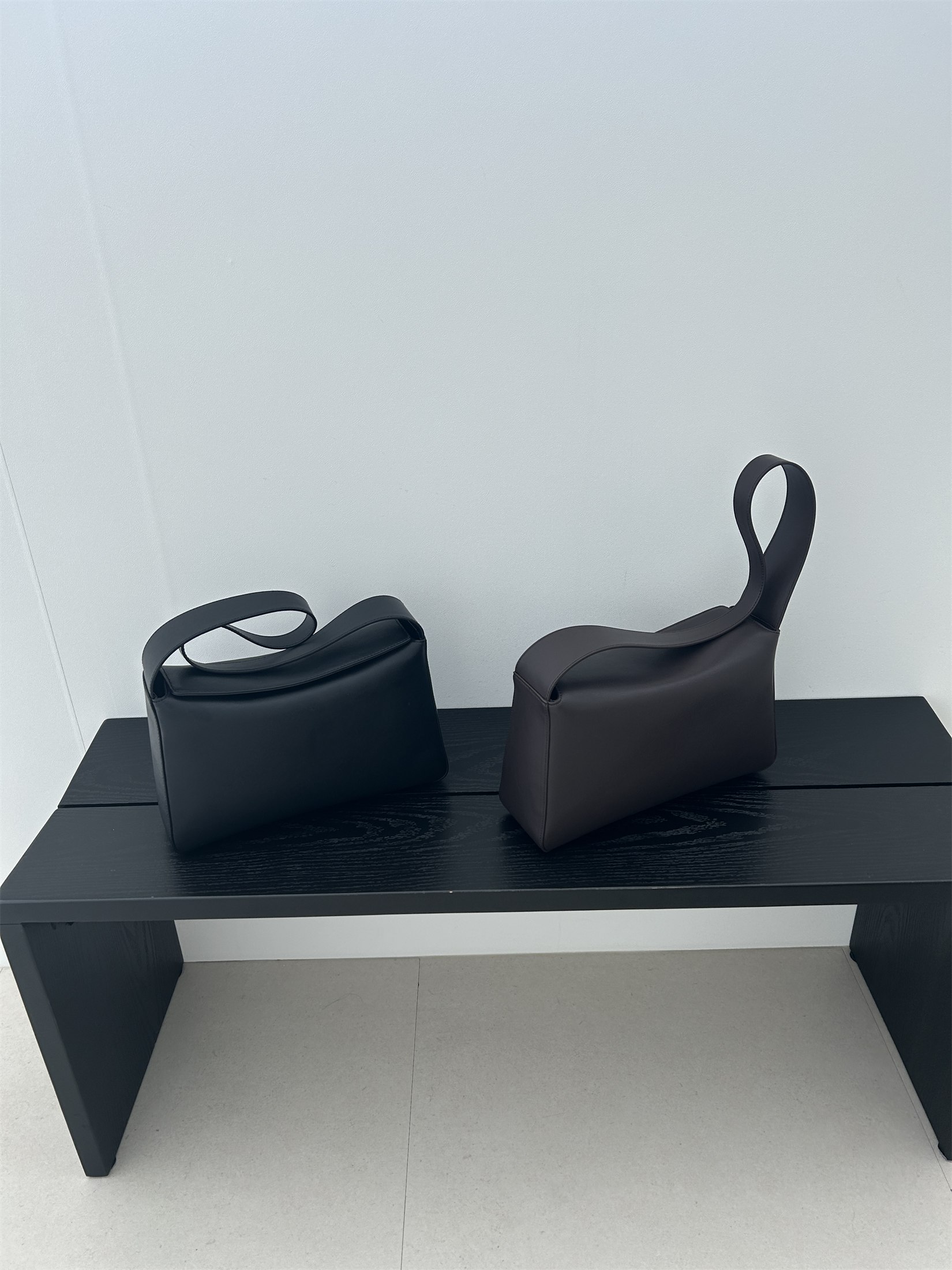 LUNA BAG 착용 모습